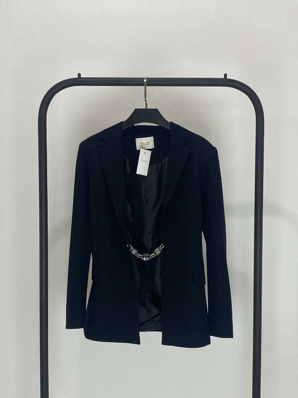 BLAZER DETALLE FRONTAL PARA AMARRE