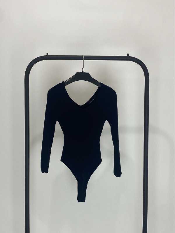 BODY BÁSICO DE PUNTO CUELLO V MANGA LARGA, NEGRO