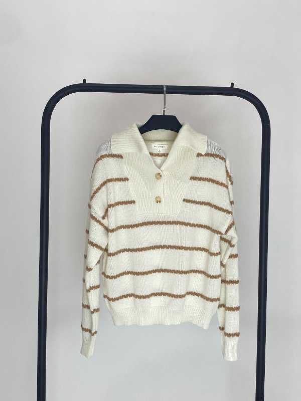 SUÉTER DE PUNTO A RAYAS CON CUELLO, CAFE