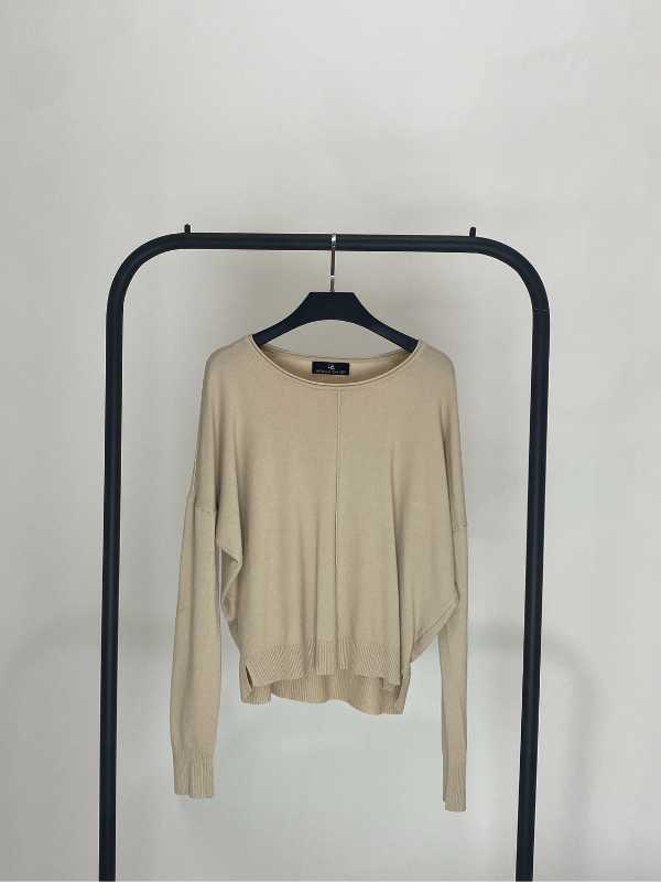 SUETER DE PUNTO SUAVE CUELLO REDONDO